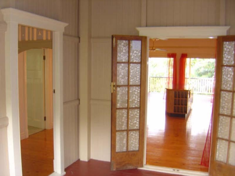 8 Goldsbrough Road, Taringa QLD 4068