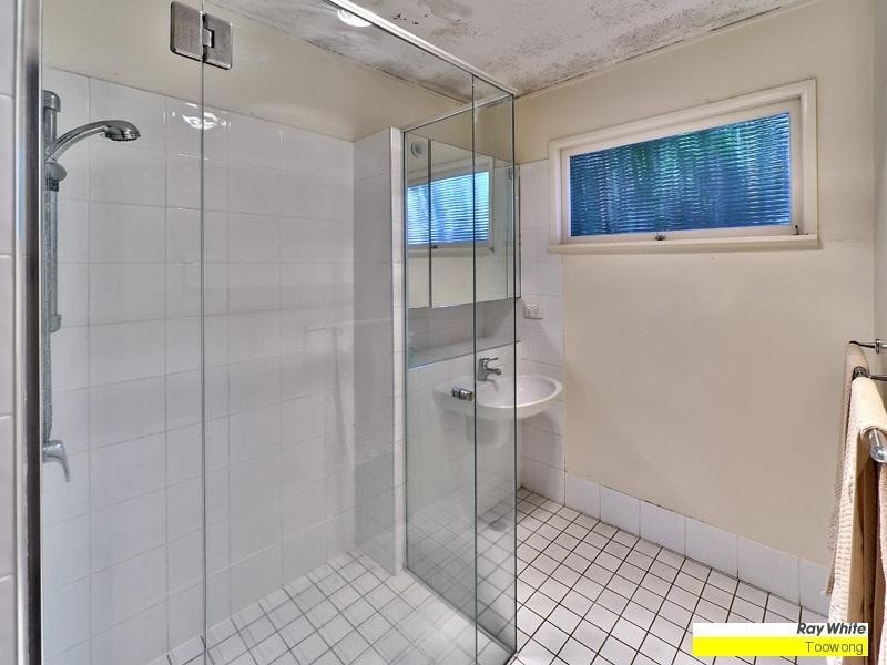 3 Todd Street, Taringa QLD 4068