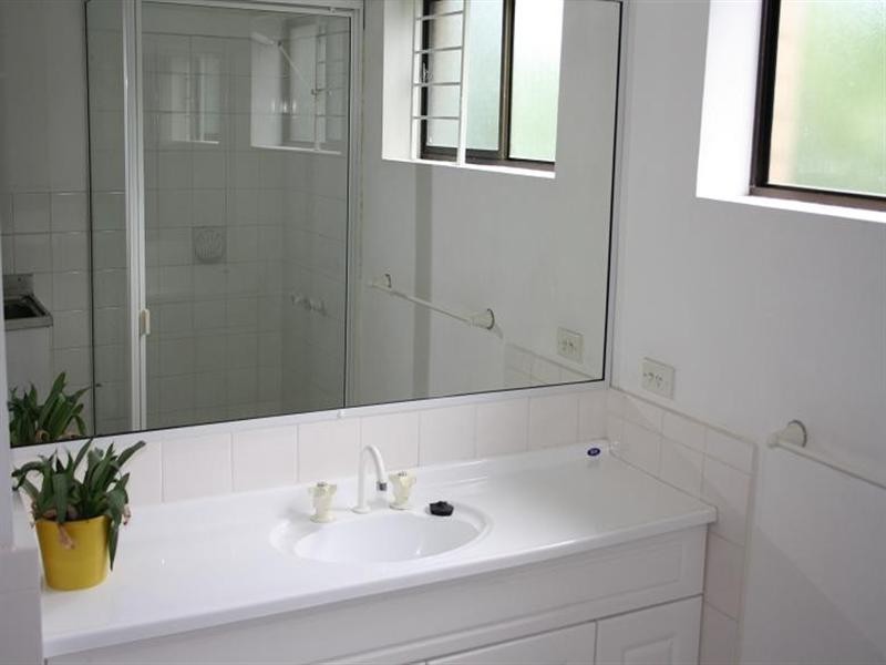 1/12 Patrick Lane, Toowong QLD 4066