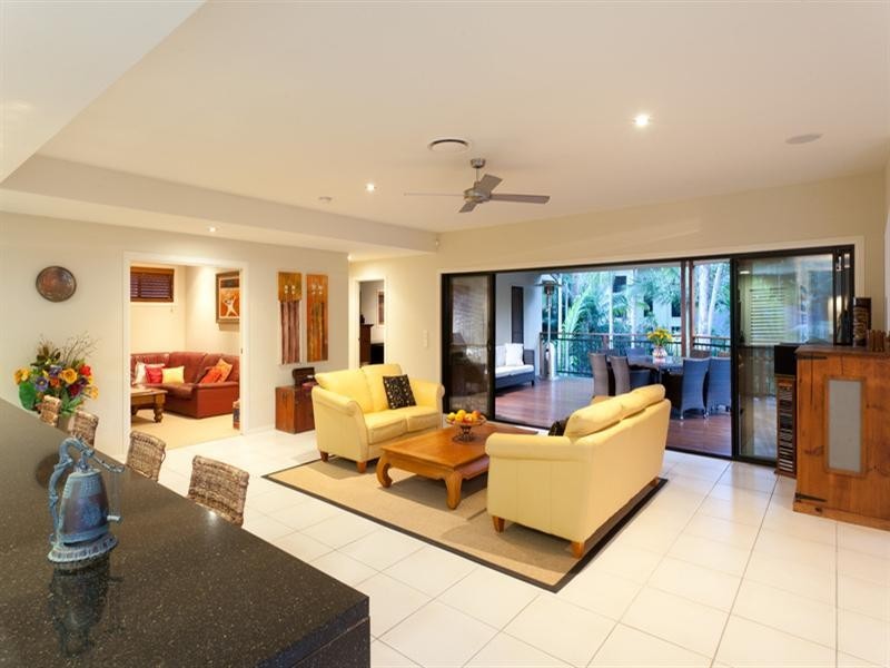 213 Taringa Parade, Taringa QLD 4068