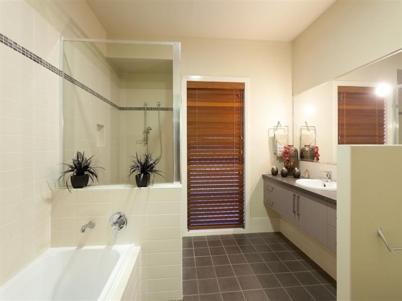 213 Taringa Parade, Taringa QLD 4068