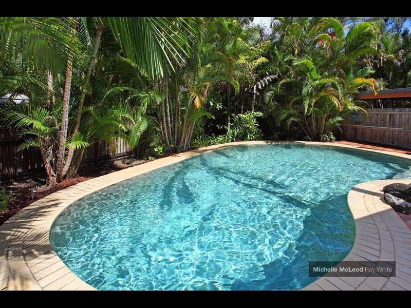 10 Dulhunty Street, Chapel Hill QLD 4069