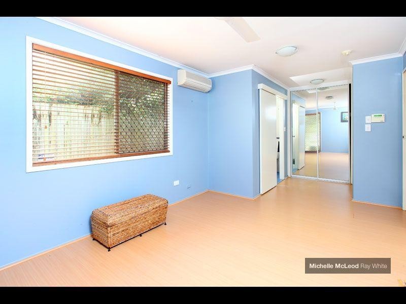 10 Dulhunty Street, Chapel Hill QLD 4069