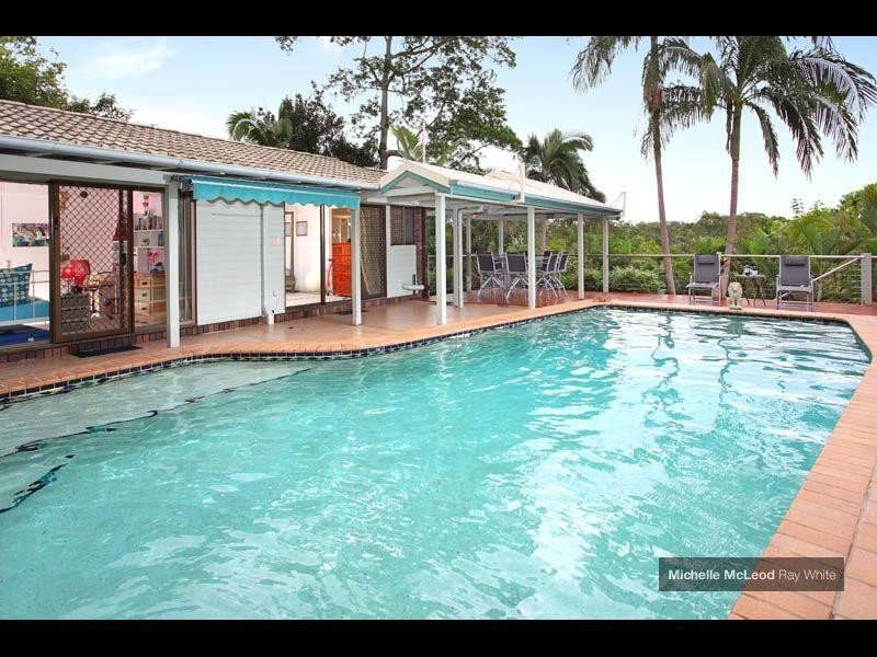 92 Chapel Hill Road, Chapel Hill QLD 4069