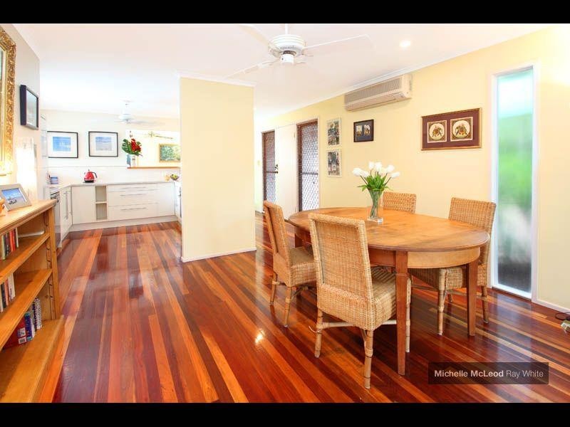 92 Chapel Hill Road, Chapel Hill QLD 4069