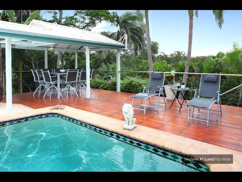 92 Chapel Hill Road, Chapel Hill QLD 4069