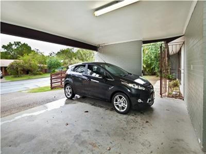 35 Ironbark Road, Chapel Hill QLD 4069