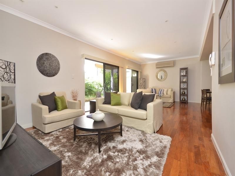 9/272 Indooroopilly Road, Indooroopilly QLD 4068