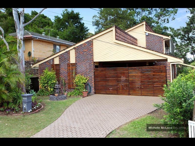 14 Halimah Street, Chapel Hill QLD 4069