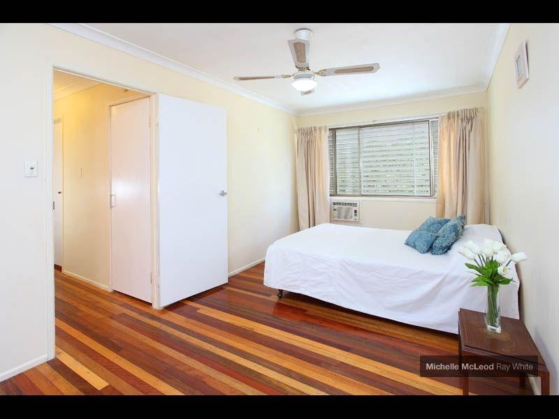 14 Halimah Street, Chapel Hill QLD 4069