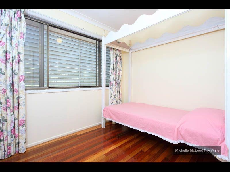 14 Halimah Street, Chapel Hill QLD 4069