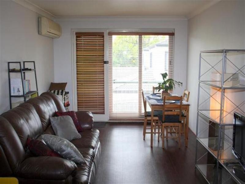 4/10 Vincent Street, Indooroopilly QLD 4068