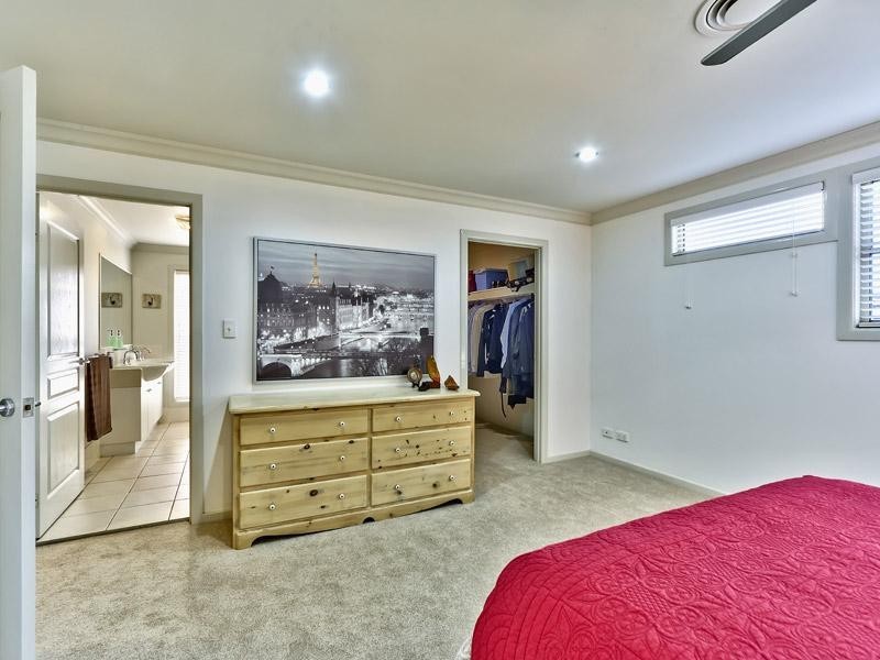 78 King Arthur Terrace, Tennyson QLD 4105