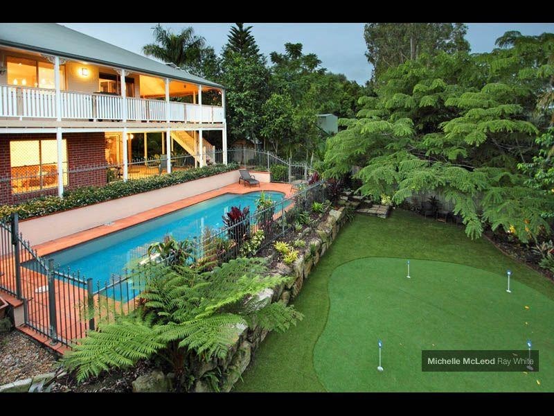 11 McConnell Crescent, Brookfield QLD 4069