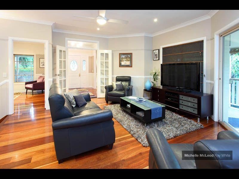 11 McConnell Crescent, Brookfield QLD 4069