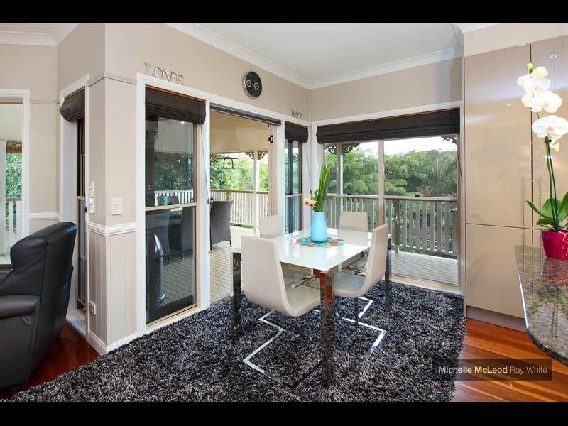 11 McConnell Crescent, Brookfield QLD 4069