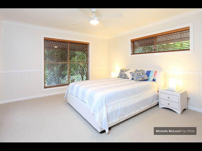 11 McConnell Crescent, Brookfield QLD 4069