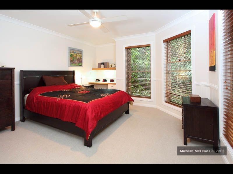 11 McConnell Crescent, Brookfield QLD 4069