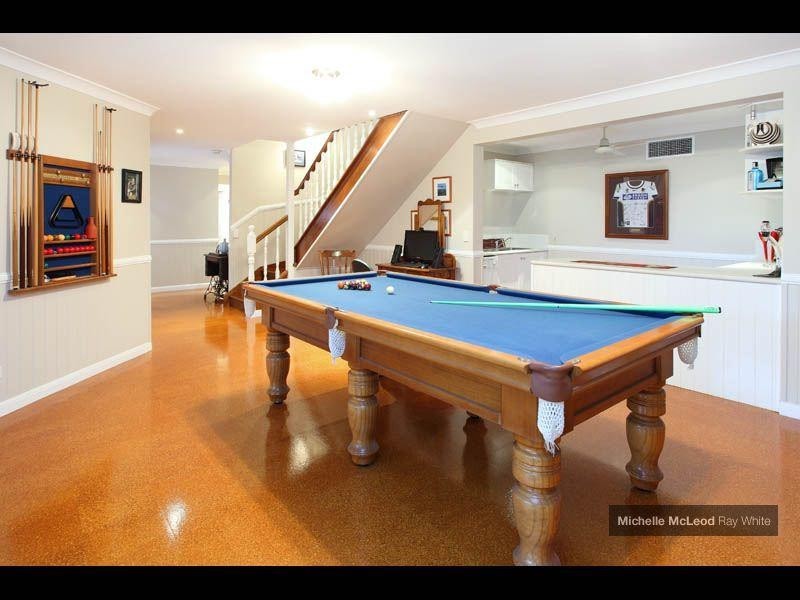 11 McConnell Crescent, Brookfield QLD 4069