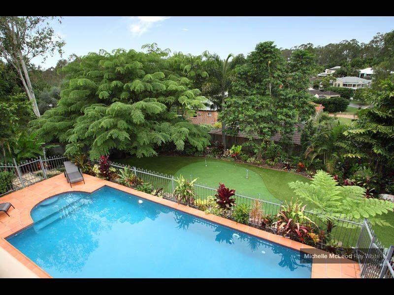 11 McConnell Crescent, Brookfield QLD 4069