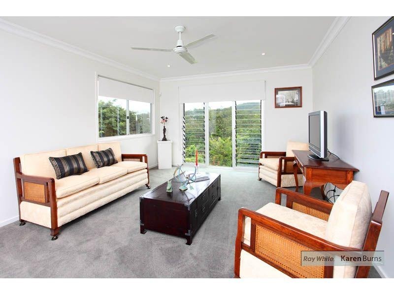 15 Usher Street, Indooroopilly QLD 4068