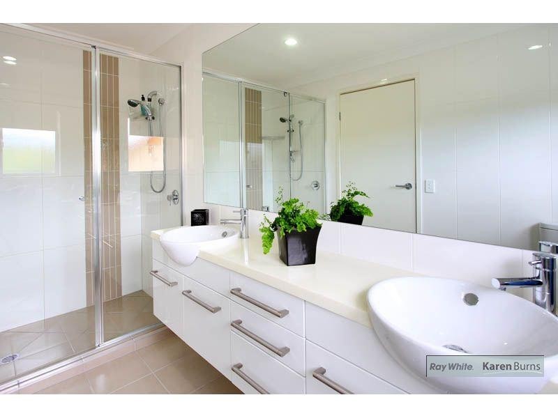 15 Usher Street, Indooroopilly QLD 4068