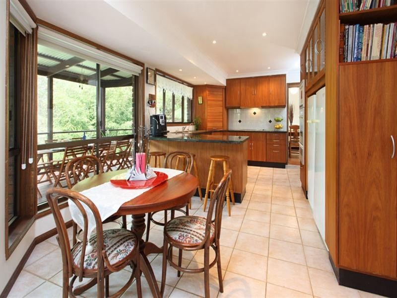 417 Bielby Road, Kenmore Hills QLD 4069