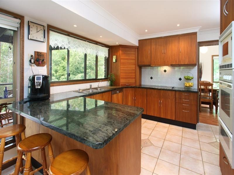 417 Bielby Road, Kenmore Hills QLD 4069