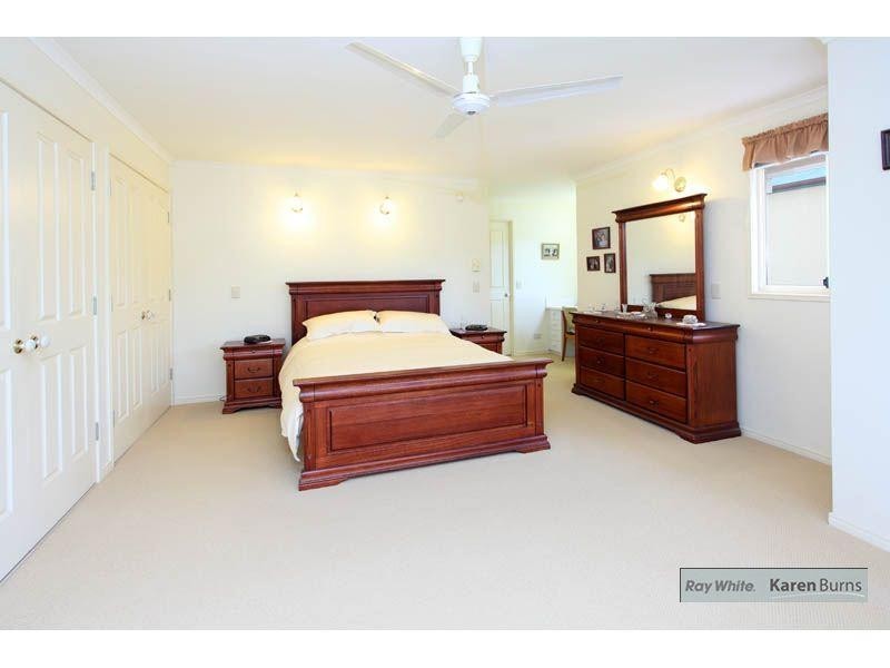 37 Mukurta Street, Chapel Hill QLD 4069