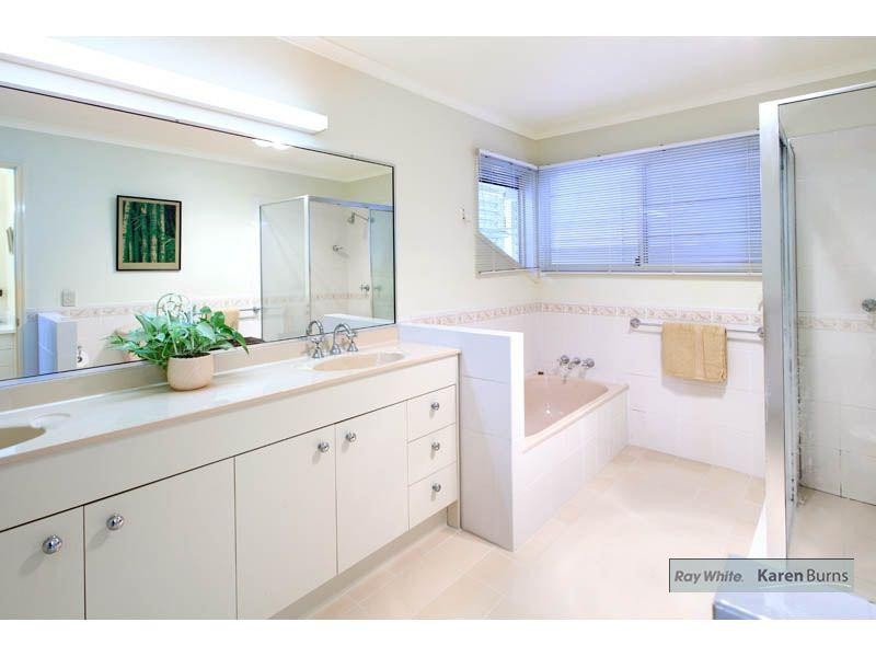 37 Mukurta Street, Chapel Hill QLD 4069