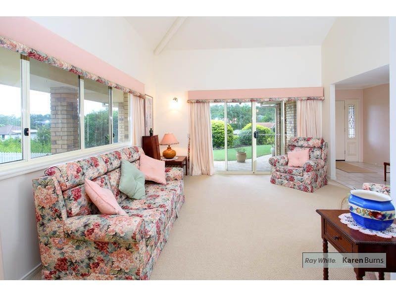 37 Mukurta Street, Chapel Hill QLD 4069