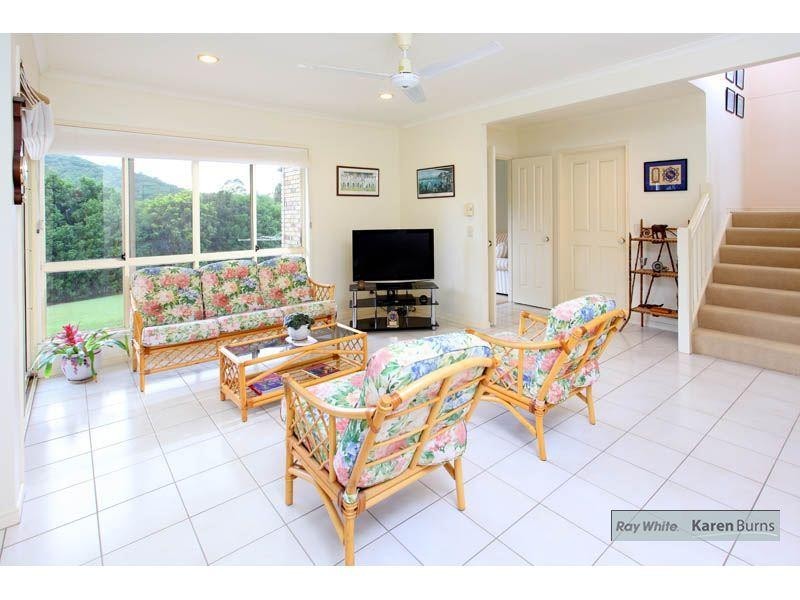 37 Mukurta Street, Chapel Hill QLD 4069