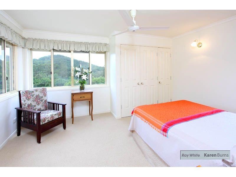 37 Mukurta Street, Chapel Hill QLD 4069