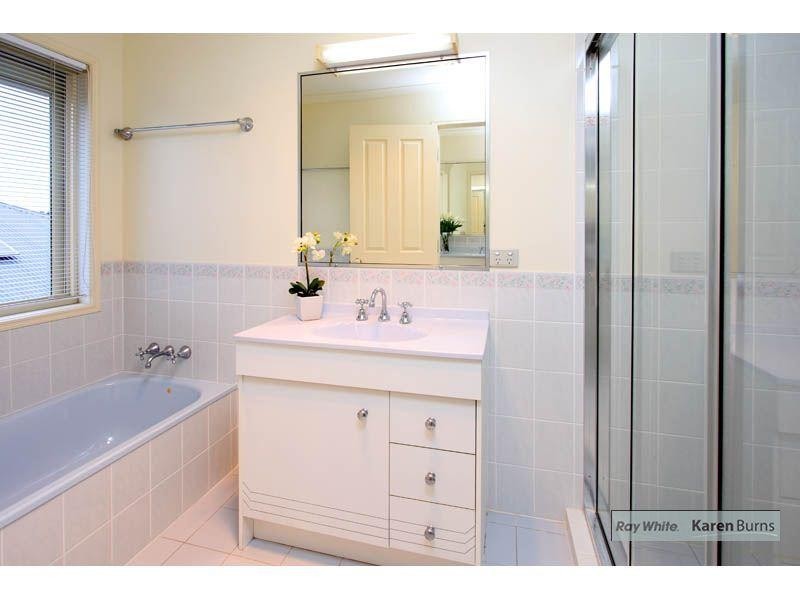 37 Mukurta Street, Chapel Hill QLD 4069