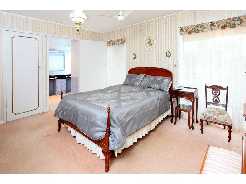 88 Kenmore Road, Kenmore QLD 4069