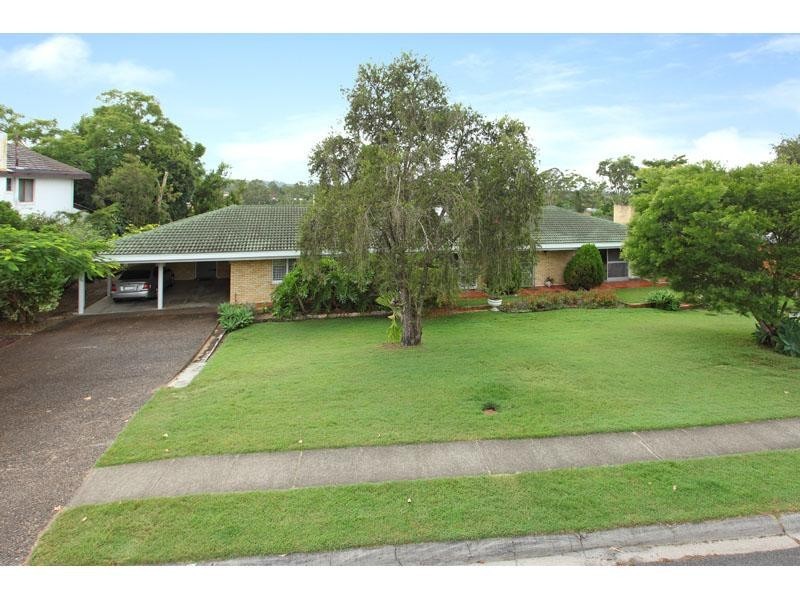 88 Kenmore Road, Kenmore QLD 4069