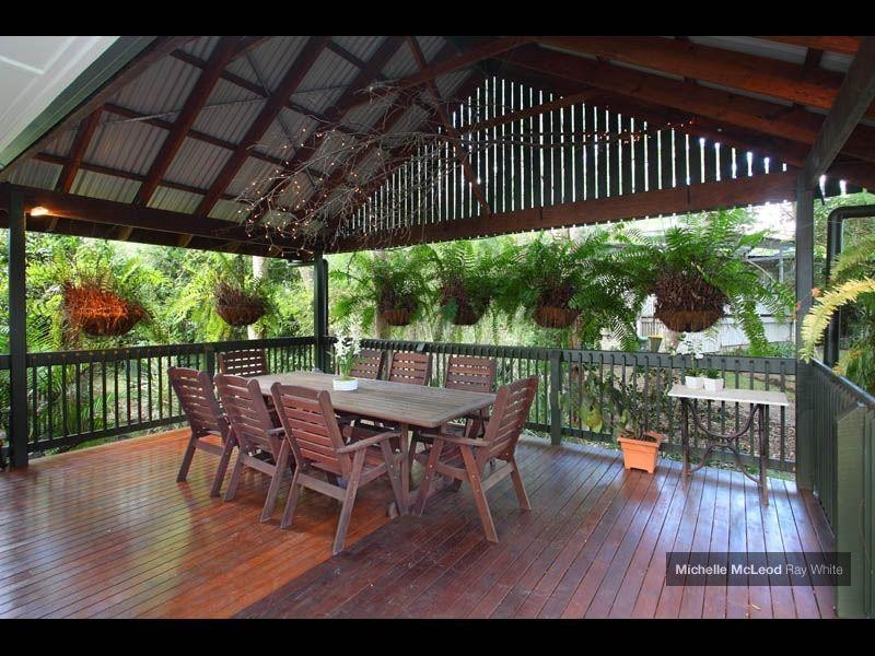 24 Bina Street, Chapel Hill QLD 4069