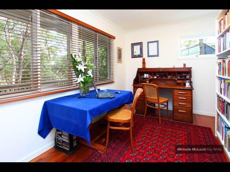 24 Bina Street, Chapel Hill QLD 4069