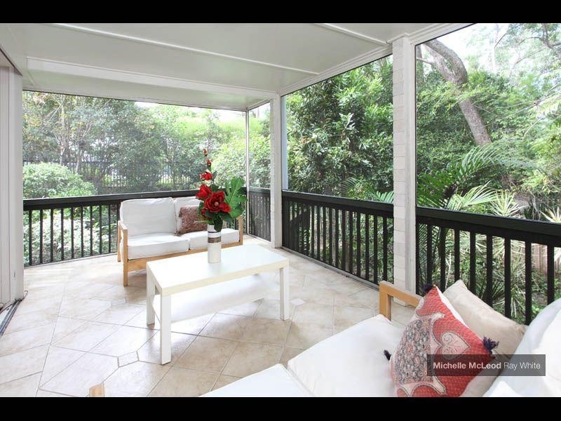 24 Bina Street, Chapel Hill QLD 4069