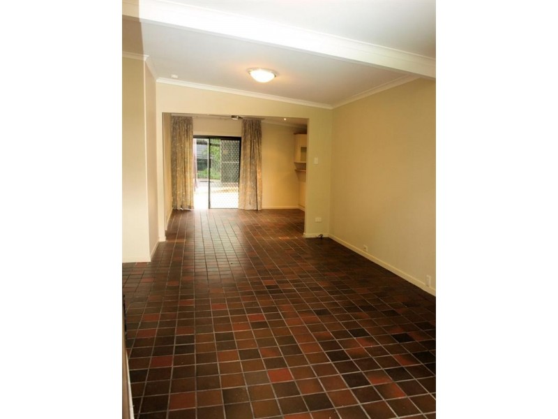 29 Tarbet Street, Kenmore QLD 4069