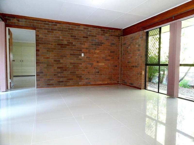 7 Jocelyn Street, Chapel Hill QLD 4069