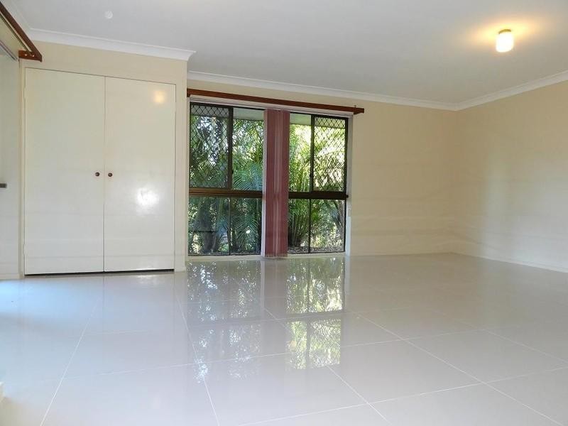 7 Jocelyn Street, Chapel Hill QLD 4069