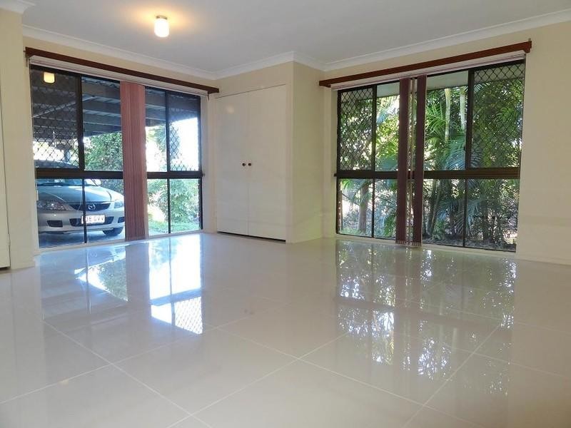 7 Jocelyn Street, Chapel Hill QLD 4069