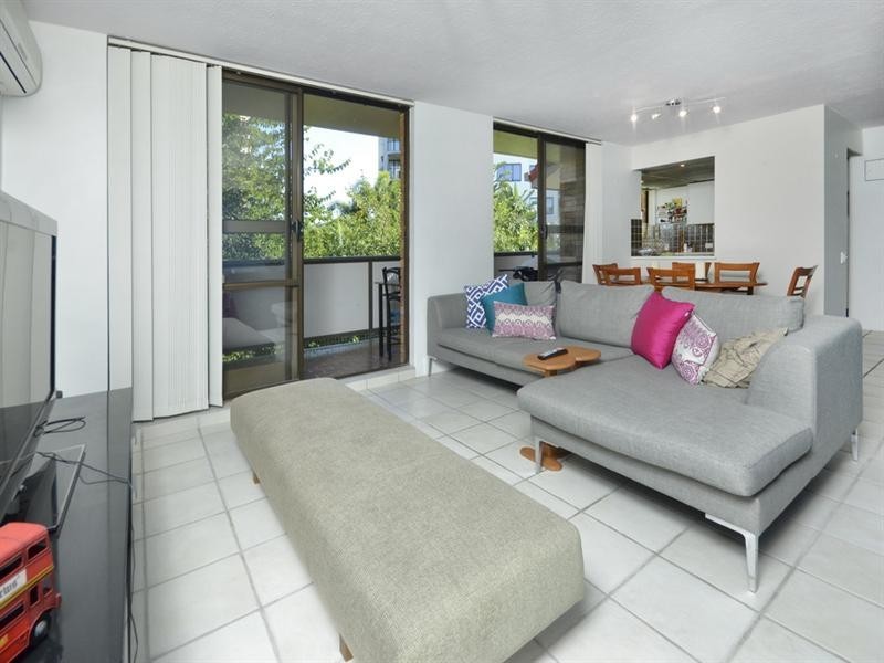 15/9 Land Street, Toowong QLD 4066