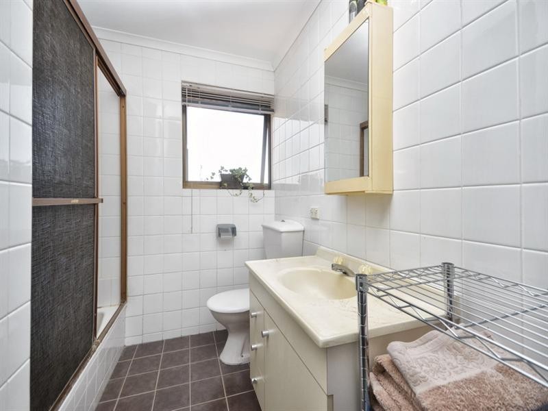 15/9 Land Street, Toowong QLD 4066