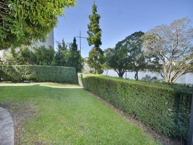 15/9 Land Street, Toowong QLD 4066