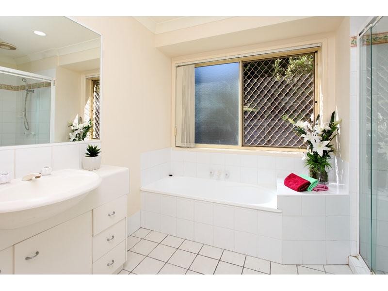 51 Mirbelia Street, Kenmore Hills QLD 4069