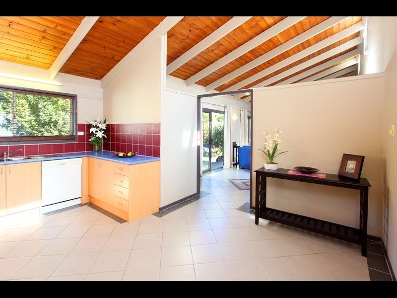 8 Diamantina Street, Chapel Hill QLD 4069