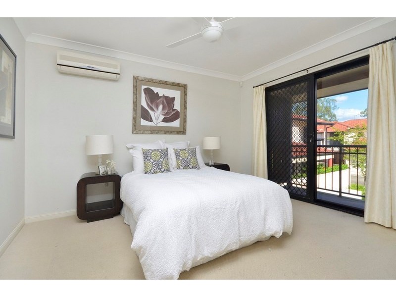 9/272 Indooroopilly Road, Indooroopilly QLD 4068