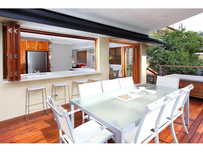 5 Gladesville Street, Kenmore QLD 4069